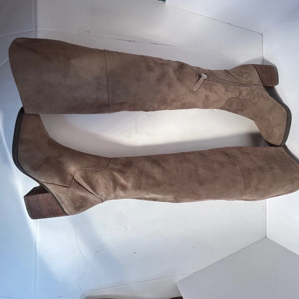 bp taupe suede